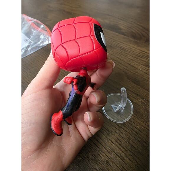 Funko Pop! Vinyl: Marvel - Spider-Man Upgraded Suit #923 OOB - Picture 9 of 13
